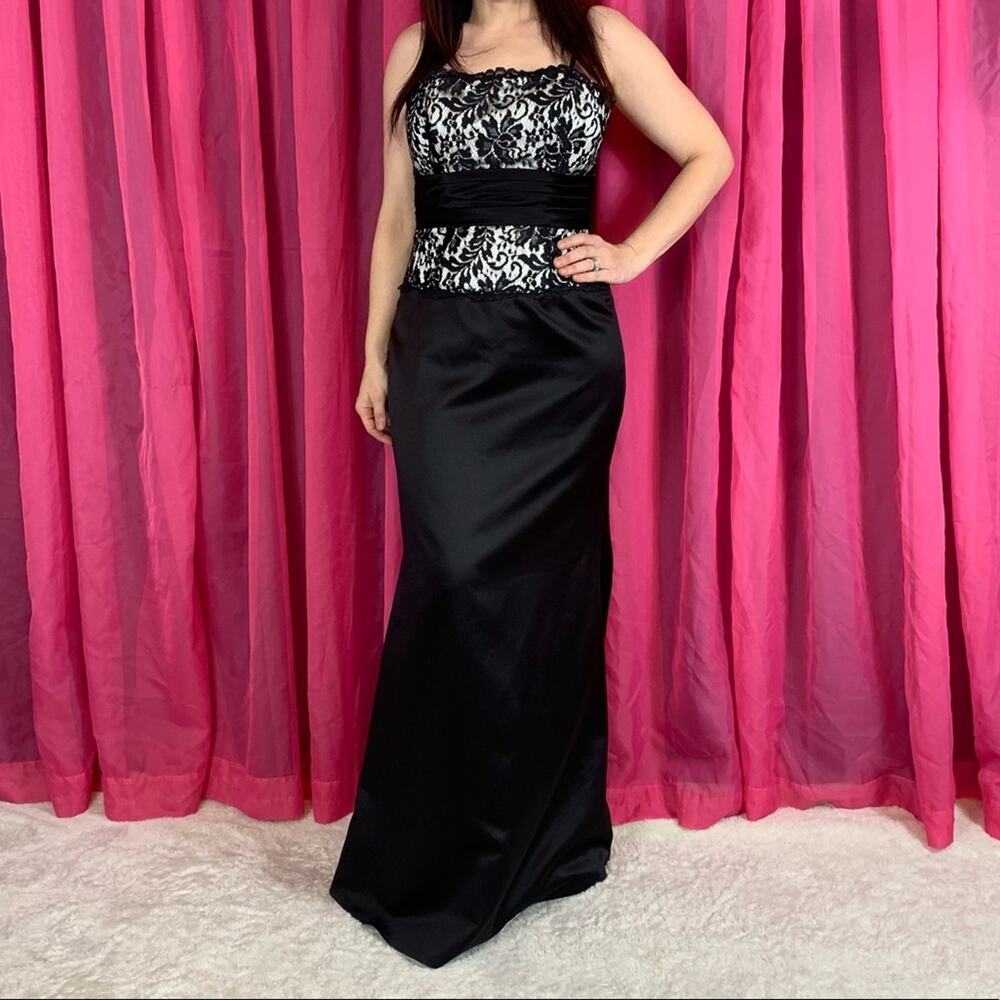 Impressions bridal lace bodice black and white mermaid dress,‎ 12